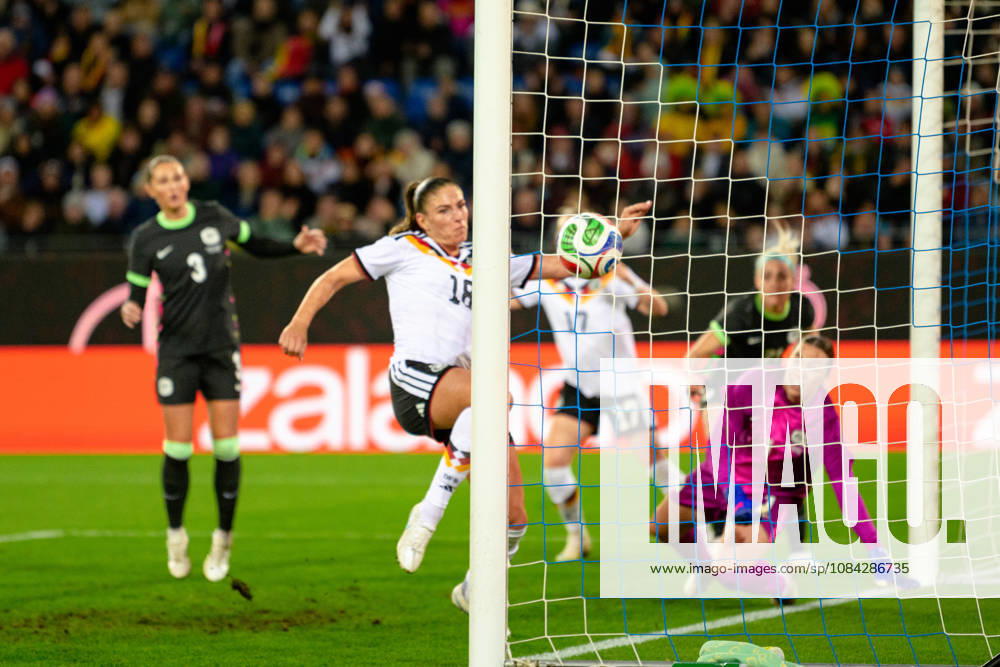 Fußball, Nationalmanschaft Freundschaftsspiel Frauen, 20261009, Deutschland - Australien. Im Bild Tor 1:0 Torschütze, Melissa Kössler (Deutschland). Karlsruhe BBBank Wildpark Baden-Württemberg Deutschland