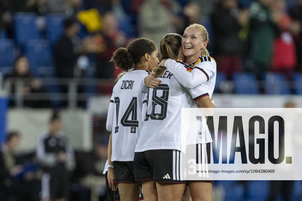 GER, Karlsruhe, football, womens football, International Friendly, Länderspiel, Nationalmannschaft Germany vs. Australia in the picture f.l.: Melissa Koessler (Germany 18), Camilla Kuever (Germany 03), goal celebration 09.10.2026, BBBank Wildpark Karlsruhe DFB REGULATIONS PROHIBIT ANY USE OF PHOTOGRAPHS AS IMAGE SEQUENCES AND OR QUASI-VIDEO, Karlsruhe BBBank Wildpark Baden-Wuerttemberg Germany