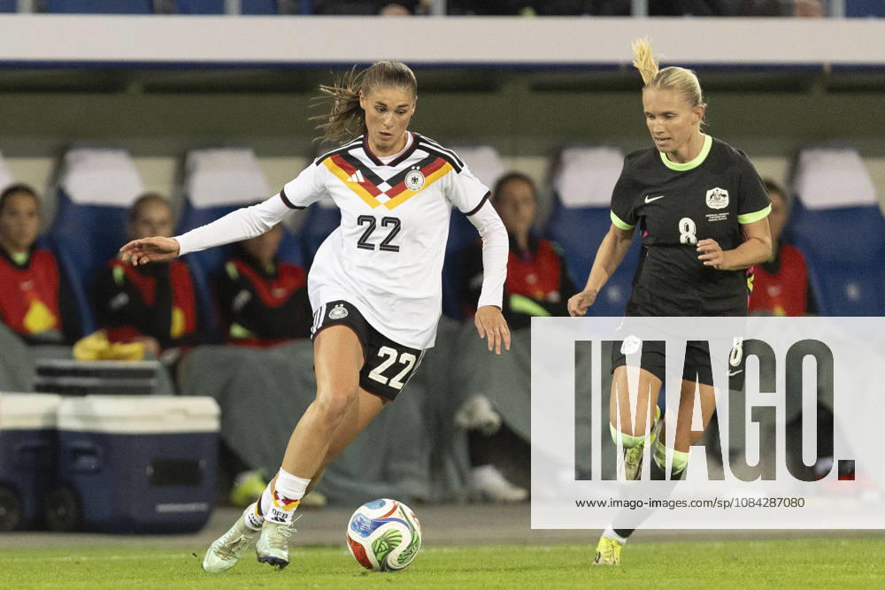 GER, Karlsruhe, football, womens football, International Friendly, Länderspiel, Nationalmannschaft Germany vs. Australia in the picture f.l.: Jule Brand (Germany 22), Kaitlyn Torpey (Australia 08), tackle 09.10.2026, BBBank Wildpark Karlsruhe DFB REGULATIONS PROHIBIT ANY USE OF PHOTOGRAPHS AS IMAGE SEQUENCES AND OR QUASI-VIDEO, Karlsruhe BBBank Wildpark Baden-Wuerttemberg Germany