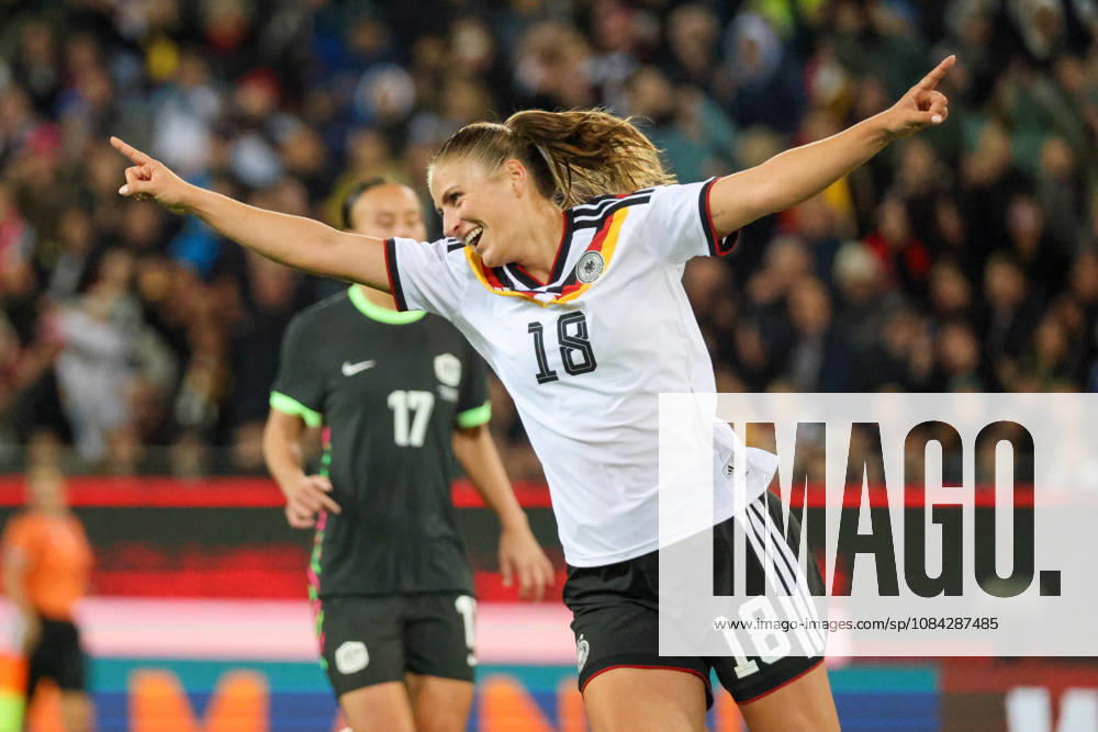 Karlsruhe, Deutschland: 09.10.2026 - Länderspiel Freundschaftsspiel - Deutschland Frauen vs. Australien Frauen Im Bild: Torschützin Melissa Kössler Koessler (Deutschland) macht das Tor zum 2:0 für Deutschland und jubelt