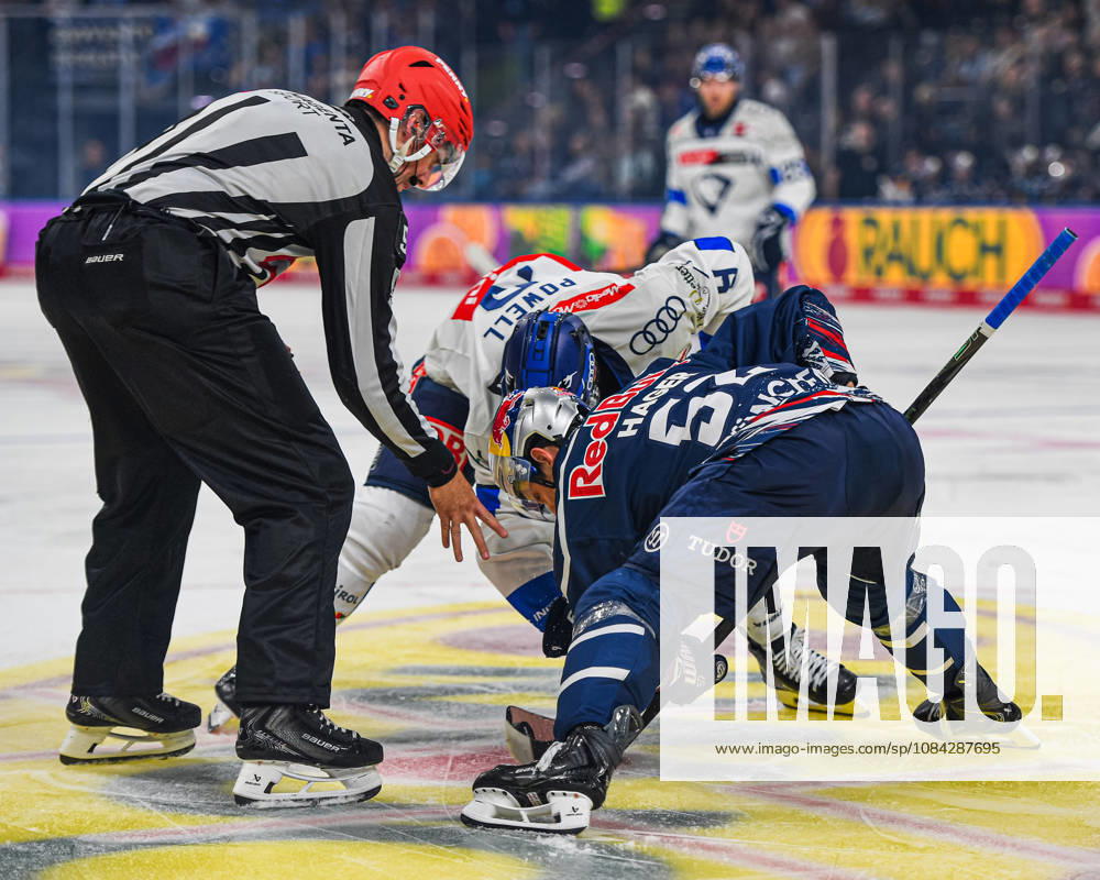 München, Deutschland. PENNY DEL, Deutsche Eishockey Liga, Saison 2026 27, 7. Spieltag: EHC Red Bull München gegen ERC Ingolstadt im SAP Garden in München. Patrick Hager (EHC Red Bull München) im Eishockey Bully