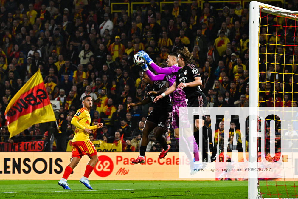 RC Lens v Olympique Lyonnais - Ligue 1 McDonald s 2026 2027 Robin RISSER of Lens during Ligue 1 McDonald s match between Lens and Lyon at Stade Bollaert-Delelis on October 9, 2026 in Lens, France. Lens France