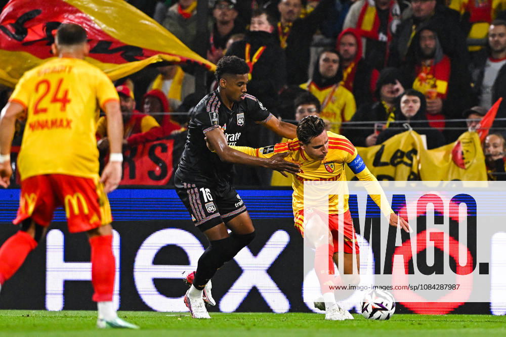 RC Lens v Olympique Lyonnais - Ligue 1 McDonald s 2026 2027 Abner VINICIUS of Lyon and Florian THAUVIN of Lens during Ligue 1 McDonald s match between Lens and Lyon at Stade Bollaert-Delelis on October 9, 2026 in Lens, France. Lens France