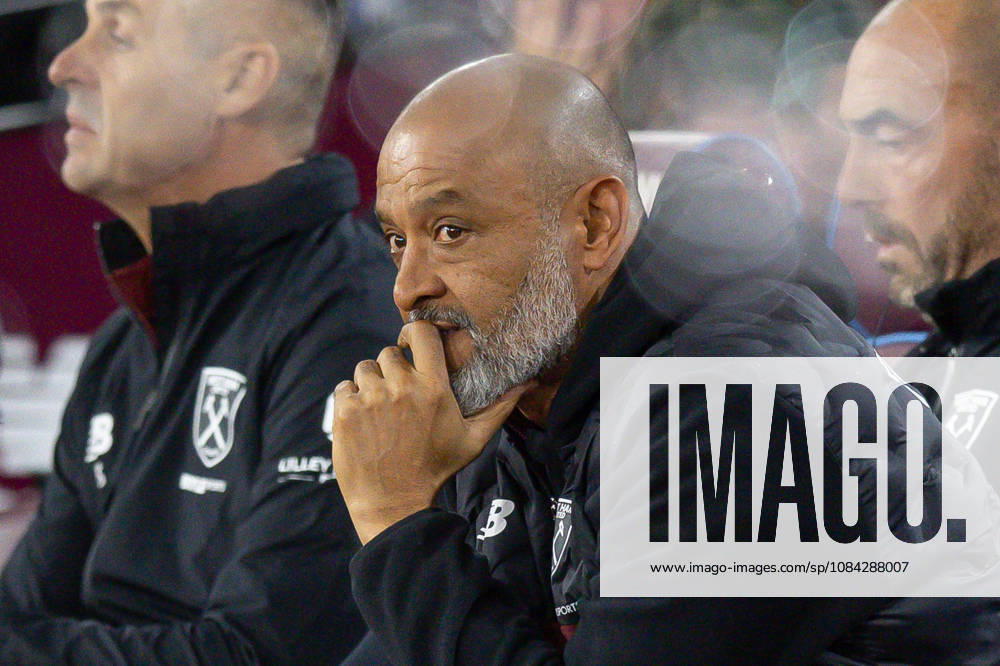 West Ham United v Queens Park Rangers, EFL Sky Bet Championship, EFL, Football, London Stadium, London, UK - 09 Oct 2026 West Ham United Head Coach Nuno Espirito Santo London London Stadium Stratford GBR, UK NEWSPAPERS OUT