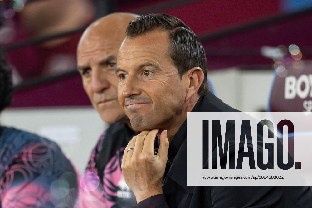 West Ham United v Queens Park Rangers, EFL Sky Bet Championship, EFL, Football, London Stadium, London, UK - 09 Oct 2026 Queens Park Rangers Head Coach Julien Stephan London London Stadium Stratford GBR, UK NEWSPAPERS OUT