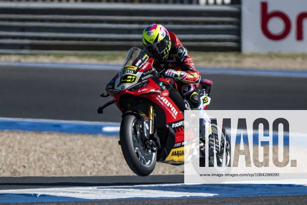 11th stage of the Superbike World Championship, WM, Weltmeisterschaft Estoril, 09 10 2026 - Alvaro Bautista (19), Barni Spark Racing rider, during free practice 2, of the 11th round of the SBK world championship, at the Estoril circuit Portugal Lisbon portugal