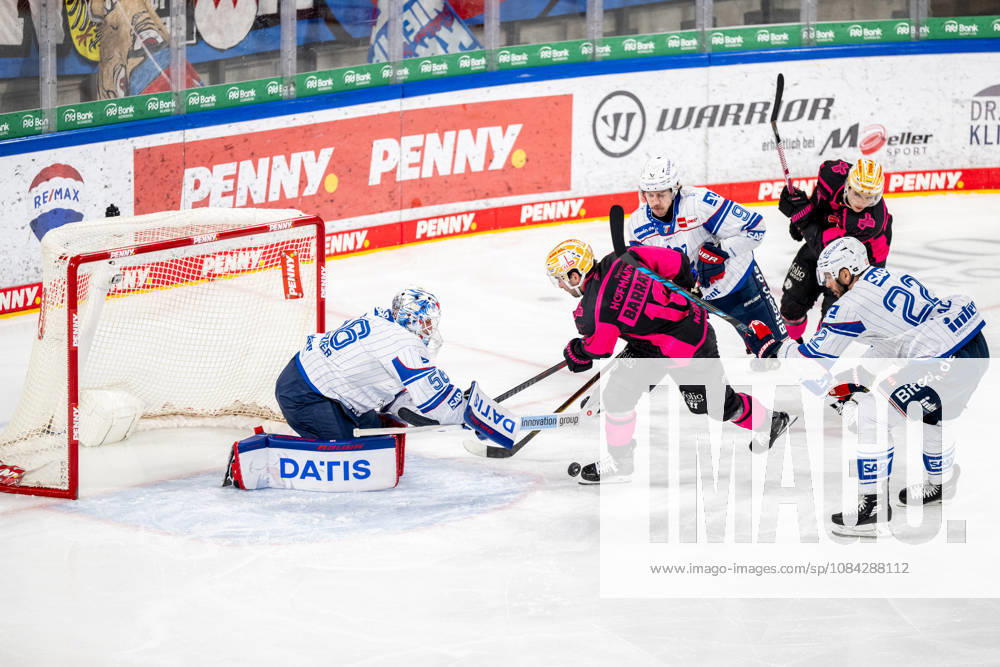 Maximilian Franzreb (56, Adler Mannheim ) Evan Barratt (10, Nuernberg Ice Tigers, NIT ), Nuernberg Ice Tigers vs. Adler Mannheim, Eishockey, Penny DEL, 7. Spieltag, 09.10.2026, Nuernberg Ice Tigers vs. Adler Mannheim, Eishockey, Penny DEL, 7. Spieltag