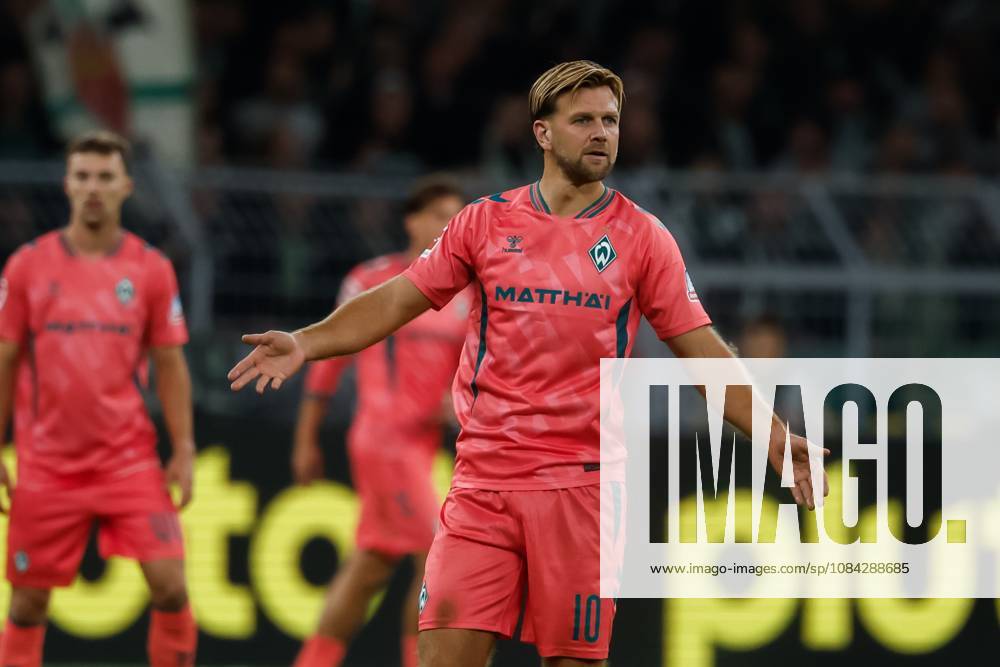 DORTMUND - Niclas Fullkrug of Werder Bremen during the Bundesliga match between Borussia Dortmund and SV Werder Bremen at Signal Iduna Park on October 9, 2026 in Dortmund, Germany. MARCEL TER BALS ANP Bundesliga 2026 27 ANPxSportx xMarcelxterxBalsxIVx 571962474 originalFilename: 571962474