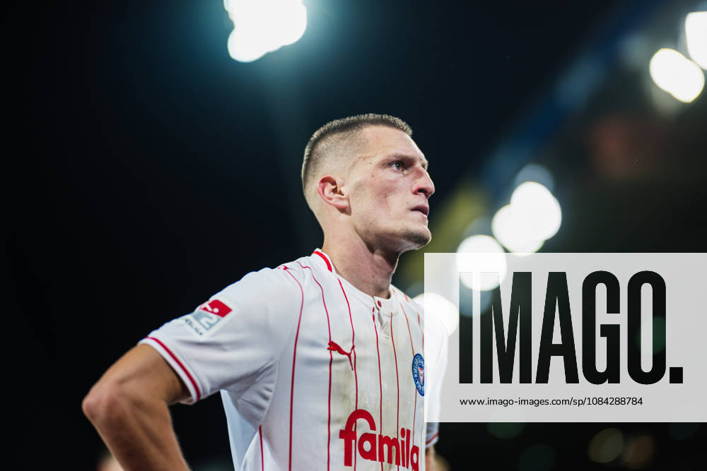 2. Bundesliga: Eintracht Braunschweig vs. Holstein Kiel, 09.10.2026 Ivan Nekić (Holstein Kiel, 13); Fußball, 2. Bundesliga, 7. Spieltag: Eintracht Braunschweig vs. Holstein Kiel am 09.10.2026 im Eintracht-Stadion, Braunschweig DFL REGULATIONS PROHIBIT ANY USE OF PHOTOGRAPHS AS IMAGE SEQUENCES AND OR QUASI-VIDEO.