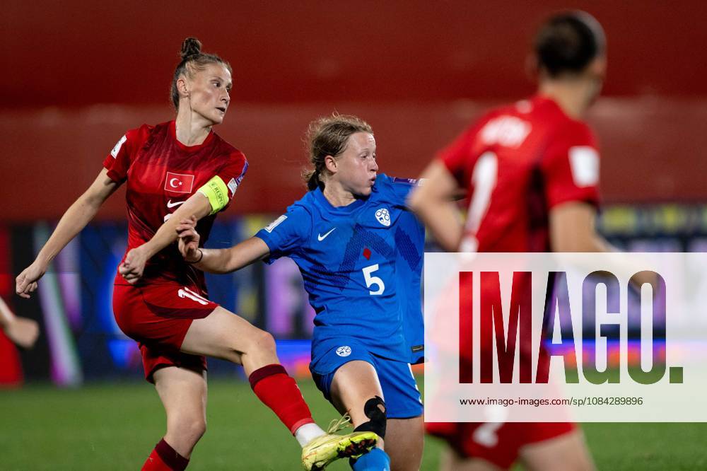 Turkiye v Slovenia - FIFA Women s World Cup 2027 European Qualifiers ISTANBUL, TURKIYE - OCTOBER 09: Naja Mihelic (5) of Slovenia competes during the FIFA Women s World Cup 2027 European Qualifiers Play-offs Round 1 First Leg between Turkiye and Slovenia at Pendik Stadium in Istanbul, Turkiye, on October 09, 2026. Didem Mente Anadolu Istanbul Turkey. Editorial use only. Please get in touch for any other usage.