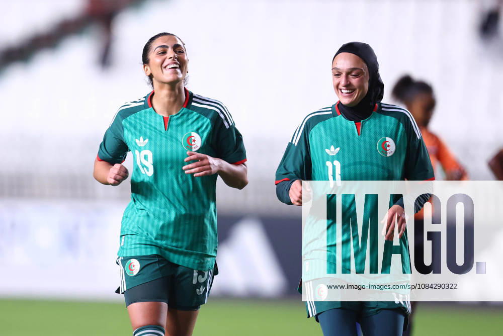 Algerie vs Republique centrafricaine feminine (Qualifications JO Bahlouli Nesrine Jamila (L) Boussaha Lina (R), Joueuse d Algerie celebre le Bute contre Republique centrafricaine, lors du match Algerie contre Republique centrafricaine feminine, Qualifications JO Los Angeles 2028, au Stade de 5 Juillet a Alger, en Algerie, le 09 Octobre 2026 (Photo By Billel Bensalem APPImages) Alger Algerie