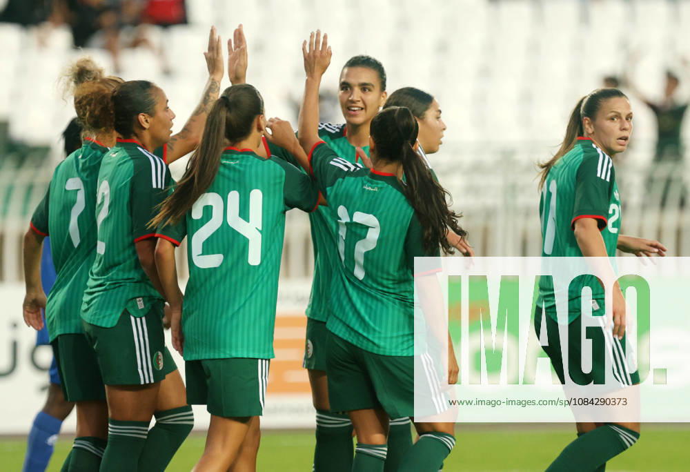 Algerie vs Republique centrafricaine feminine (Qualifications JO les Joueuse d Algerie celebre le Bute contre Republique centrafricaine, lors du match Algerie contre Republique centrafricaine feminine, Qualifications JO Los Angeles 2028, au Stade de 5 Juillet a Alger, en Algerie, le 09 Octobre 2026 (Photo By Billel Bensalem APPImages) Alger Algerie