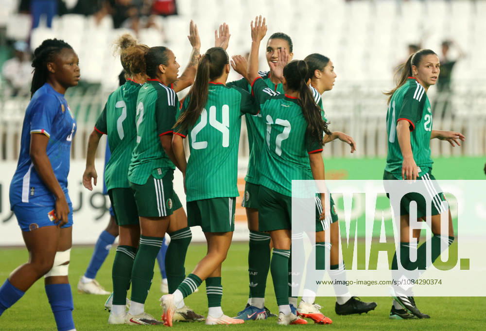 Algerie vs Republique centrafricaine feminine (Qualifications JO les Joueuse d Algerie celebre le Bute contre Republique centrafricaine, lors du match Algerie contre Republique centrafricaine feminine, Qualifications JO Los Angeles 2028, au Stade de 5 Juillet a Alger, en Algerie, le 09 Octobre 2026 (Photo By Billel Bensalem APPImages) Alger Algerie