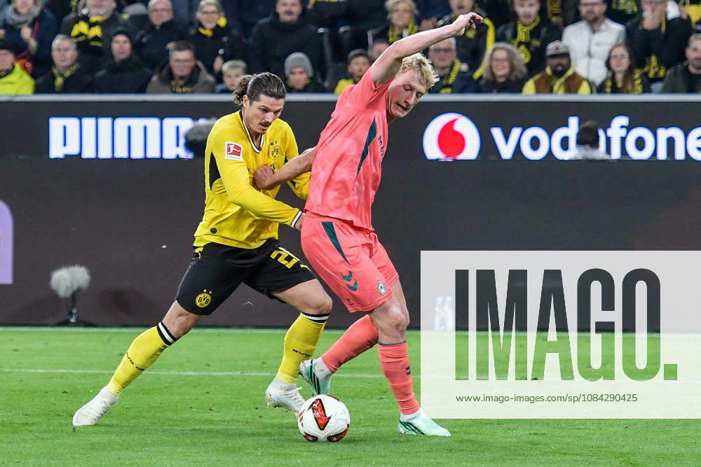 V. li. im Zweikampf Marcel Sabitzer (Dortmund 20) Justin Njinmah (Bremen 11) 09.10.2026 ¢ Fussball ¢ Borussia Dortmund vs SV Werder Bremen, Signal Iduna Park, Dortmund, DFB DFL REGULATIONS PROHIBIT ANY USE OF PHOTOGRAPHS AS IMAGE SEQUENCES AND OR QUASI-VIDEO NRW Germany