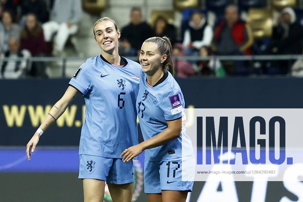 , Pancho Arena, season 2026 2027 , UEFA worldcup qualification football play-offs round 1 , match between Hungary and The Netherlands (women) 1st leg , Pictures shows Netherlands player Jill Roord and Netherlands player Victoria Pelova Hungary - Netherlands (women) x208079858x