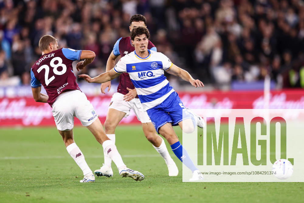 West Ham United v Queens Park Rangers 09 October 2026, London - EFL Championship Football - West Ham United v Queens Park Rangers - Ronnie Edwards of QPR and Tomas Soucek of West Ham United - Photo: Jacques Feeney Offside. London UK