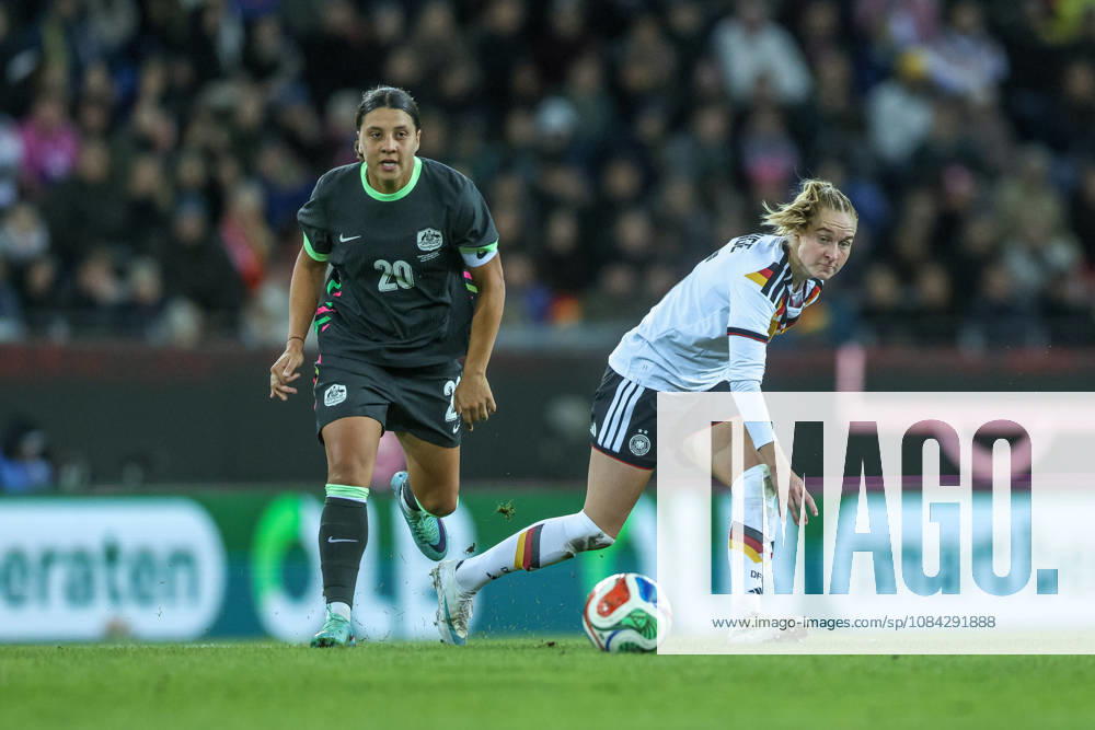 GER, Karlsruhe, Deutschland vs Australien, FIFA, DFB, Fussball, Spielzeit 2026 2027, BBBank Wildpark, Freundschaftsspiel im Bild v.l.: Sam Kerr (Australien 20), Janina Minge (Deutschland, Frauen Nationalmannschaft) DFB DFL REGULATIONS PROHIBIT ANY USE OF PHOTOGRAPHS AS IMAGE SEQUENCES AND OR QUASI-VIDEO