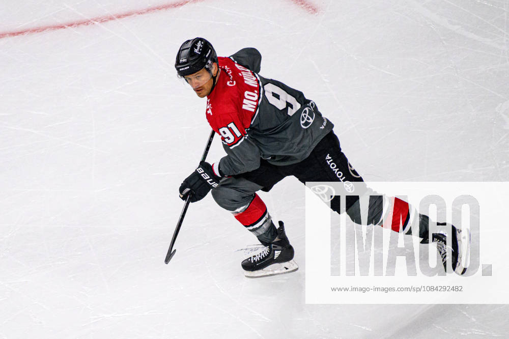 COLOGNE, GERMANY - 9 OCTOBER, 2026: Moritz Mueller - The PENNY DEL Ice hockey, Eishockey match Koelner Haie vs. Schwenninger Wild Wings at LANXESS arena.