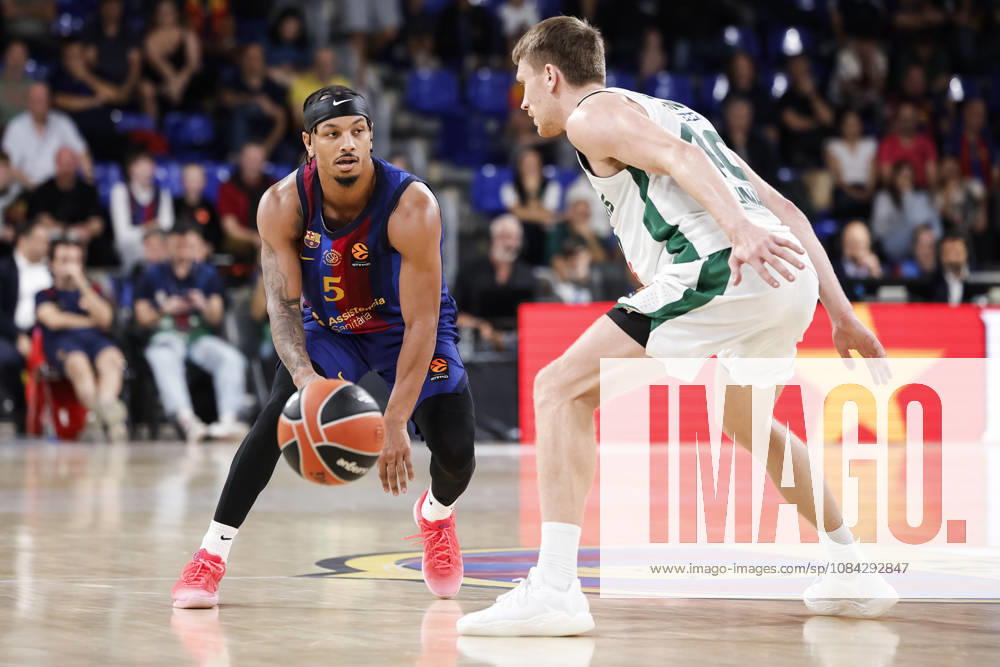 Juntin Robinson of FC Barcelona, Barca in action during the EuroLeague League Phase MD 4 match played between FC Barcelona and Zalgiris Kaunas at Palau Blaugrana on October 09, 2026 in Barcelona, Spain. FC Barcelona V Zalgiris Kaunas - Euroleague 2026 2027 - ZUMAa181 20261009_zaa_a181_303