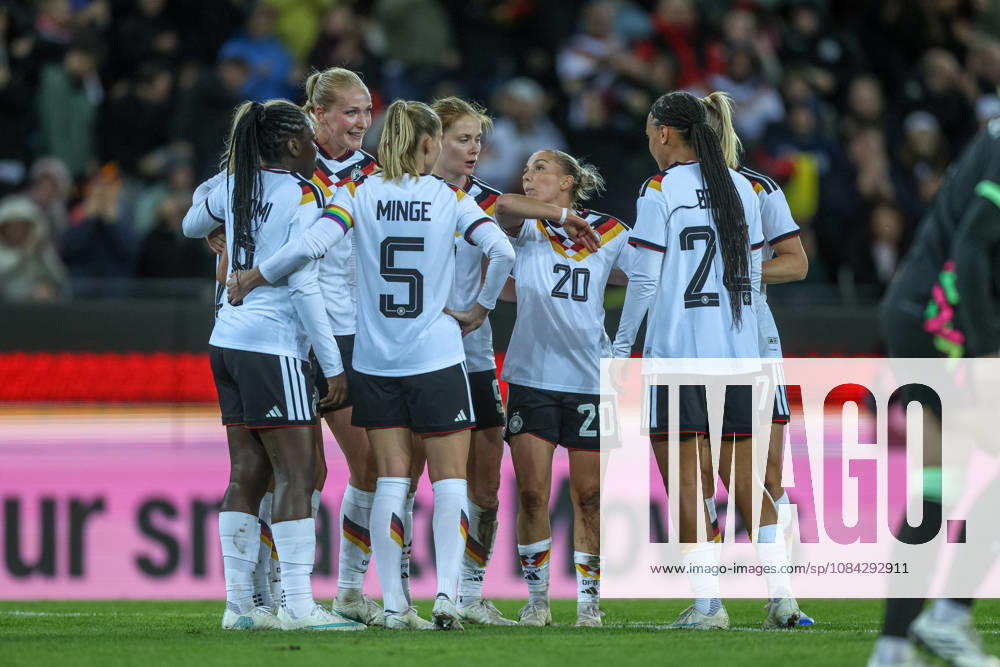 GER, Karlsruhe, Deutschland vs Australien, FIFA, DFB, Fussball, Spielzeit 2026 2027, BBBank Wildpark, Freundschaftsspiel im Bild: Camilla Küver (Deutschland, Frauen Nationalmannschaft), Tor, Jubel und Freude, Emotionen DFB DFL REGULATIONS PROHIBIT ANY USE OF PHOTOGRAPHS AS IMAGE SEQUENCES AND OR QUASI-VIDEO