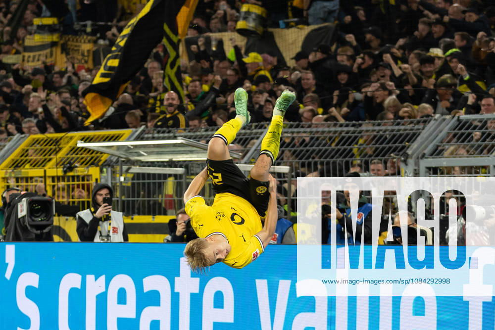 Dortmund, Deutschland 09. Oktober 2026: 1. BL - 2026 2027 - Sp. 5 - Borussia Dortmund gegen SV Werder Bremen Im Bild: Daniel Svensson (BVB) jubelt nach seinem Tor zum 1:0 für den BVB DFL DFB regulations prohibit any use of photographs as image sequences and or quasi-video. Signal Iduna Park Nordrhein Westfalen
