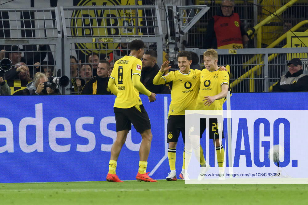 Daniel Svensson (Borussia Dortmund) Torjubel, jubelt nach seinem Treffer zum 1:0 waehrend des spiels der 1. Bundesliga zwischen Borussia Dortmund und SV Werder Bremen, Signal Iduna Park am 09. October 2026 in Dortmund, Deutschland. (Foto von Max Maiwald DeFodi Images) +++ Daniel Svensson (Borussia Dortmund) celebrates after scoring his team s first goal during the Bundesliga match between Borussia Dortmund and SV Werder Bremen at Signal Iduna Park on October 9, 2026 in Dortmund, Germany. (Photo by Max Maiwald DeFodi Images) DFB DFL REGULATIONS PROHIBIT ANY USE OF PHOTOGRAPHS AS IMAGE SEQUENCES AND OR QUASI-VIDEO. (Photo by Max Maiwald DeFodi Images) -