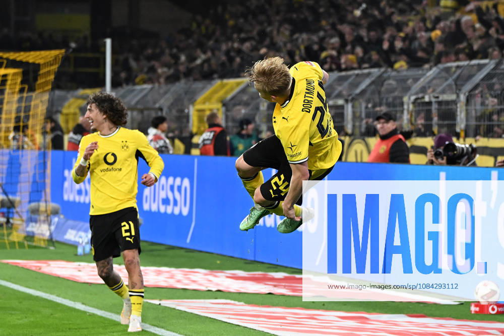 Daniel Svensson (Borussia Dortmund) Torjubel, jubelt nach seinem Treffer zum 1:0 waehrend des Spiels der 1. Bundesliga zwischen Borussia Dortmund und SV Werder Bremen, Signal Iduna Park am 09. October 2026 in Dortmund, Deutschland. (Foto von Ralf Treese DeFodi Images) +++ Daniel Svensson (Borussia Dortmund) celebrates after scoring his teams first goal during the Bundesliga match between Borussia Dortmund and SV Werder Bremen at Signal Iduna Park on October 9, 2026 in Dortmund, Germany. (Photo by Ralf Treese DeFodi Images) DFB DFL REGULATIONS PROHIBIT ANY USE OF PHOTOGRAPHS AS IMAGE SEQUENCES AND OR QUASI-VIDEO. (Photo by Ralf Treese DeFodi Images) -