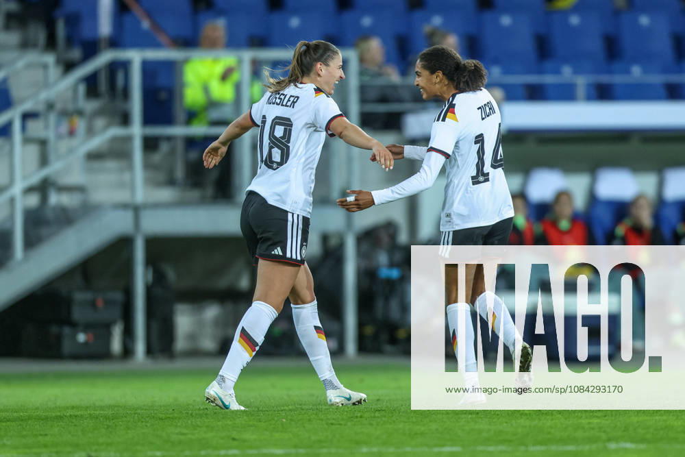 GER, Karlsruhe, Deutschland vs Australien, FIFA, DFB, Fussball, Spielzeit 2026 2027, BBBank Wildpark, Freundschaftsspiel im Bild: Melissa Kössler (Deutschland, Frauen Nationalmannschaft) erzielt das 2:0, Tor, Jubel und Freude, Emotionen mit Cora Zicai (Deutschland, Frauen Nationalmannschaft) DFB DFL REGULATIONS PROHIBIT ANY USE OF PHOTOGRAPHS AS IMAGE SEQUENCES AND OR QUASI-VIDEO