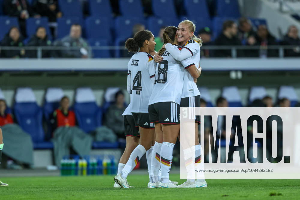 GER, Karlsruhe, Deutschland vs Australien, FIFA, DFB, Fussball, Spielzeit 2026 2027, BBBank Wildpark, Freundschaftsspiel im Bild: Melissa Kössler (Deutschland, Frauen Nationalmannschaft) erzielt das 2:0, Tor, Jubel und Freude, Emotionen mit Cora Zicai (Deutschland, Frauen Nationalmannschaft) und Camilla Küver (Deutschland, Frauen Nationalmannschaft) DFB DFL REGULATIONS PROHIBIT ANY USE OF PHOTOGRAPHS AS IMAGE SEQUENCES AND OR QUASI-VIDEO