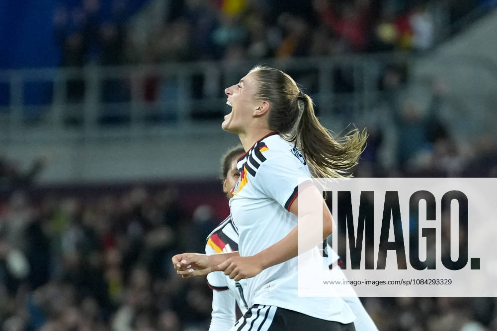 Melissa Kössler Melissa Koessler (Deutschland Frauen-Nationalmannschaft, 18) Torjubel, Emotionen, Torschuss, Abschluss, Torerfolg, Tor, Treffer , Deutschland, Fussball, Länderspiel, Freundschaftsspiel, Testspiel, 2026 2027, Deutschland vs. Australien, 09.10.2026, BBBank Wildpark, Karlsruhe Karlsruhe BBBank Wildpark Baden-Wuerttemberg Deutschland