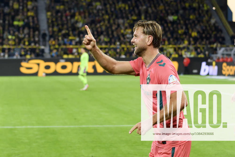 Niclas Fuellkrug (SV Werder Bremen) Torjubel, jubelt nach seinem Treffer zum 2:2 waehrend des spiels der 1. Bundesliga zwischen Borussia Dortmund und SV Werder Bremen, Signal Iduna Park am 09. October 2026 in Dortmund, Deutschland. (Foto von Max Maiwald DeFodi Images) +++ Niclas Fuellkrug (SV Werder Bremen) celebrates after scoring his team s second goal during the Bundesliga match between Borussia Dortmund and SV Werder Bremen at Signal Iduna Park on October 9, 2026 in Dortmund, Germany. (Photo by Max Maiwald DeFodi Images) DFB DFL REGULATIONS PROHIBIT ANY USE OF PHOTOGRAPHS AS IMAGE SEQUENCES AND OR QUASI-VIDEO. (Photo by Max Maiwald DeFodi Images) -