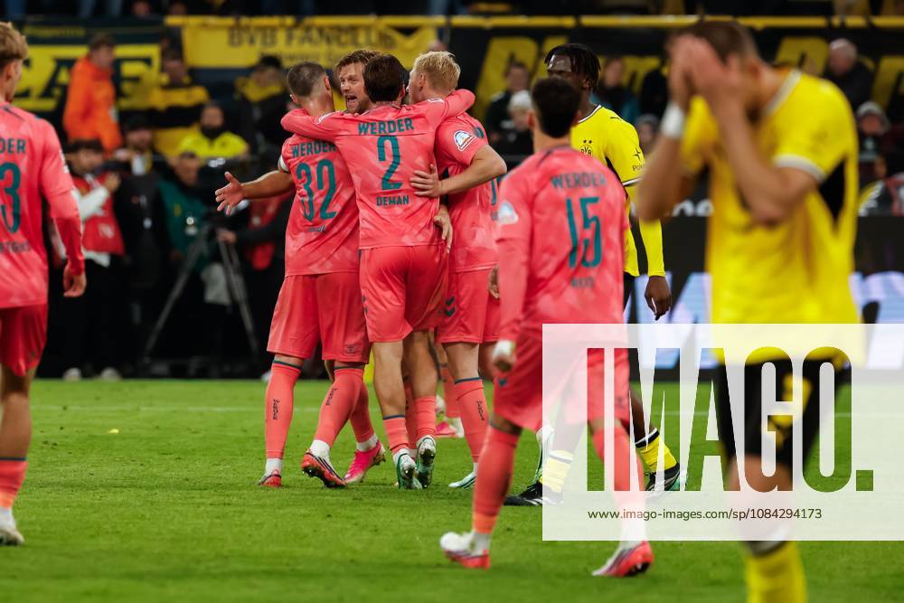 DORTMUND - Niclas Fullkrug of Werder Bremen scored the 2-2 equalizer during the Bundesliga match between Borussia Dortmund and SV Werder Bremen at Signal Iduna Park on October 9, 2026, in Dortmund, Germany. MARCEL TER BALS ANP Bundesliga 2026 27 ANPxSportx xMarcelxterxBalsxIVx 571969524 originalFilename: 571969524