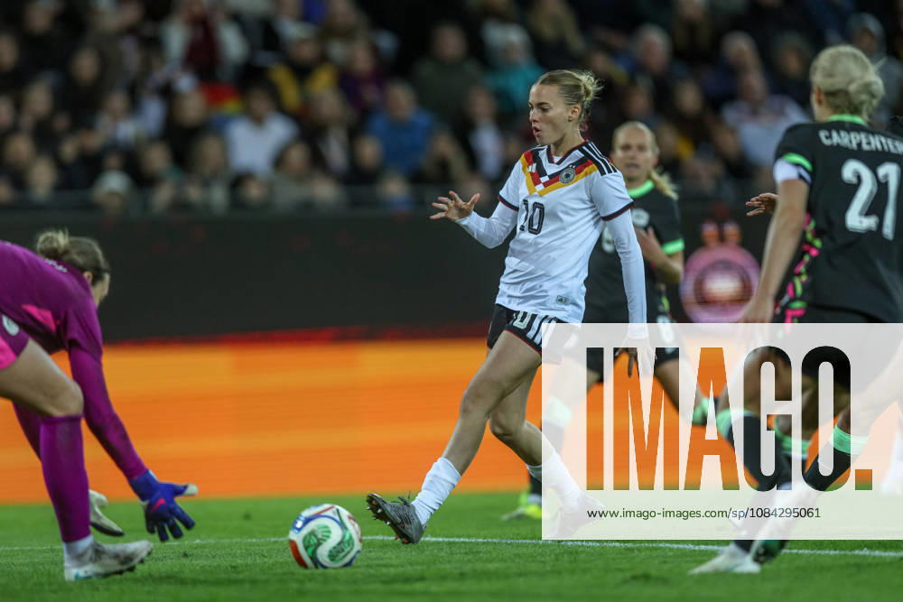 GER, Karlsruhe, Deutschland vs Australien, FIFA, DFB, Fussball, Spielzeit 2026 2027, BBBank Wildpark, Freundschaftsspiel im Bild v.l.: Laura Freigang (Deutschland, Frauen Nationalmannschaft) DFB DFL REGULATIONS PROHIBIT ANY USE OF PHOTOGRAPHS AS IMAGE SEQUENCES AND OR QUASI-VIDEO