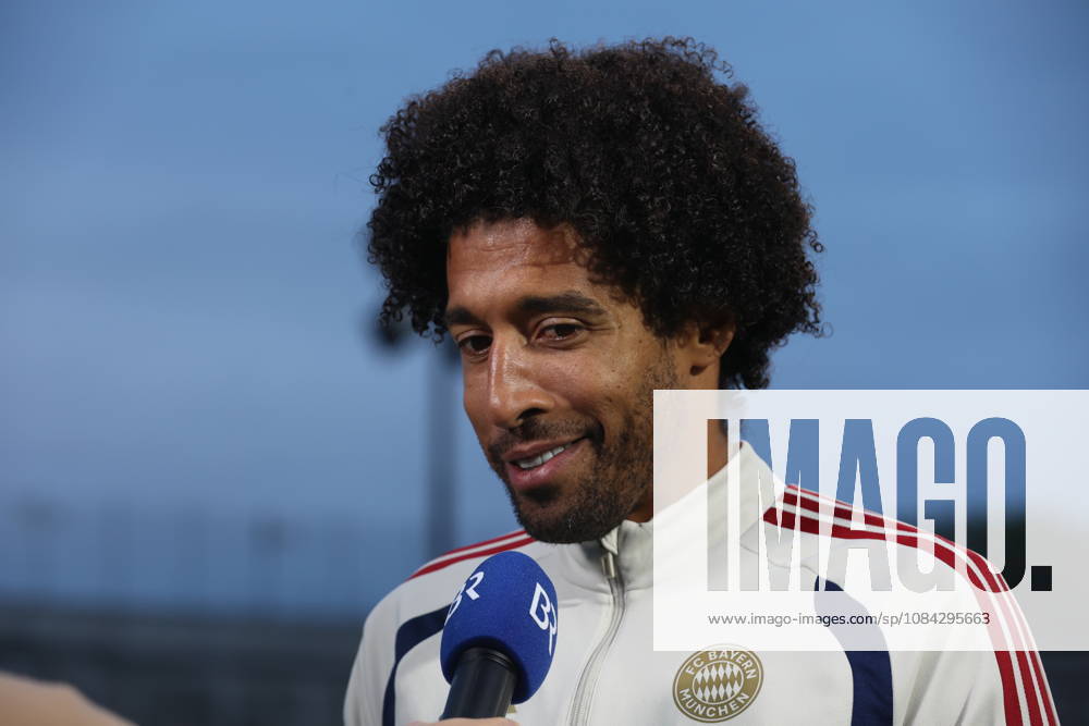 Fussball, Herren, Regionalliga Bayern, Saison 2026 2027, FC Bayern München II - SpVgg Unterhaching, Grünwalder Stadion Costa Santos Dante, Trainer (FC Bayern München II) beim Interview, Kopf, Portrait