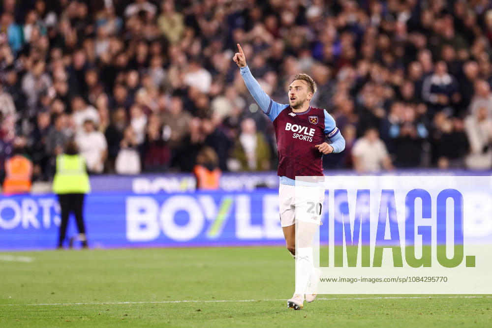 West Ham United v Queens Park Rangers 09 October 2026, London - EFL Championship Football - West Ham United v Queens Park Rangers - Jarrod Bowen of West Ham United celebrates their first goal - Photo: Jacques Feeney Offside. London UK