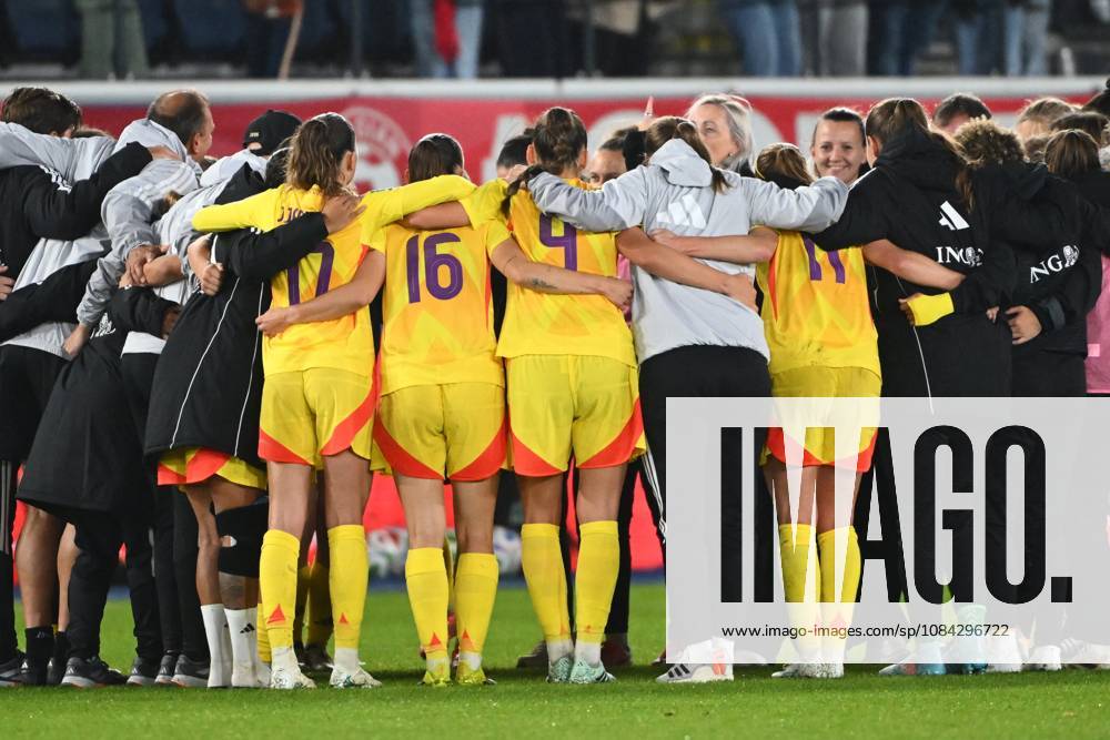 Belgium v Poland - FIFA Women s World Cup 2027 UEFA Qualifiers LEUVEN, BELGIUM - OCTOBER 09 : Players of Belgium during the FIFA Women s World Cup 2027 UEFA European Qualifiers play-offs round 1 path 2 first leg match between Belgium and Poland on October 9, 2026 in Leuven, Belgium, 09 10 2026 Leuven Belgium