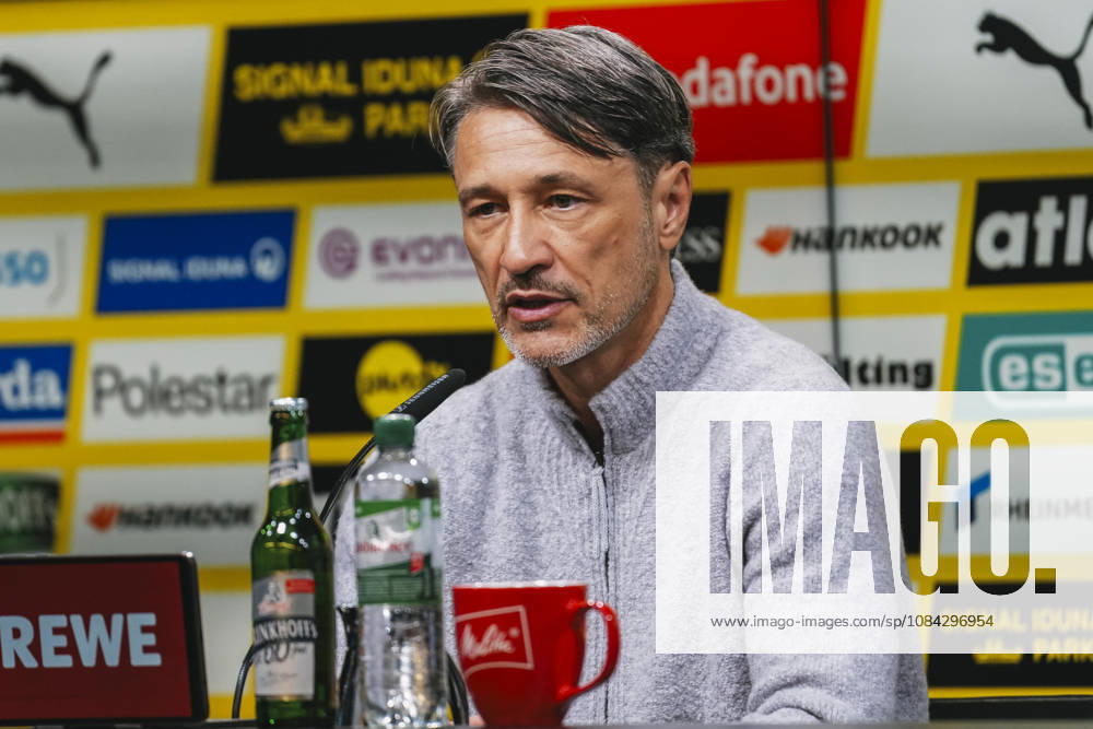 Fussball 1.Bundesliga, Borussia Dortmund - SV Werder Bremen v.l. Chef-Trainer Niko Kovac (Dortmund) während der Pressekonferenz Dortmund