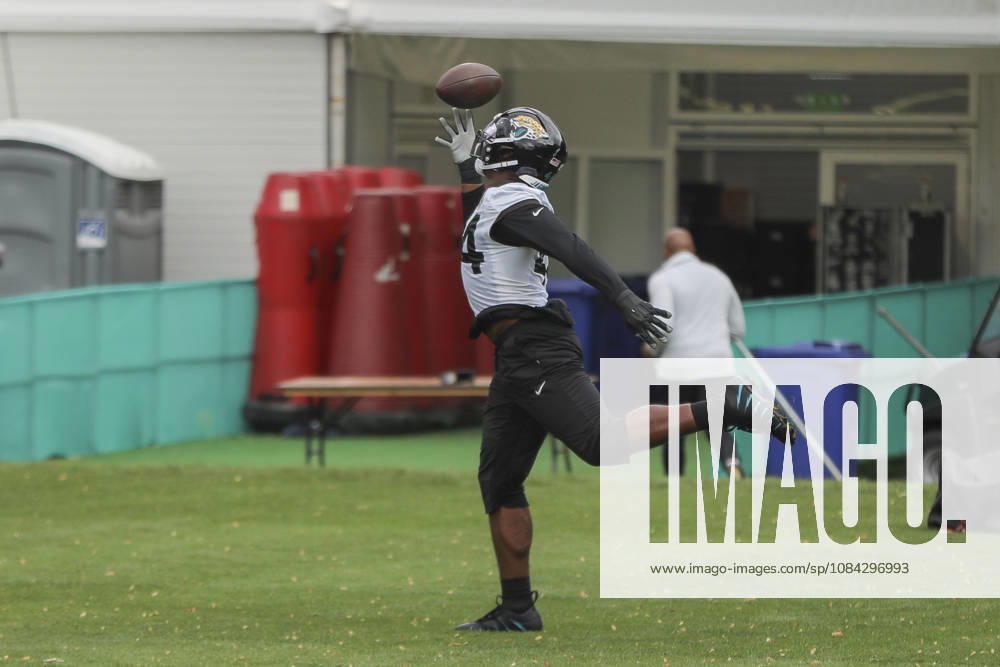 Travon Walker of the Jacksonville Jaguars during the Jacksonville Jaguars team practise and media as part of the London NFL, American Football Herren, USA Series 2026, at the Grove, Chandler’s Cross, Hertfordshire, England, on 09 October 2026. Jody Demay - Davies SPP