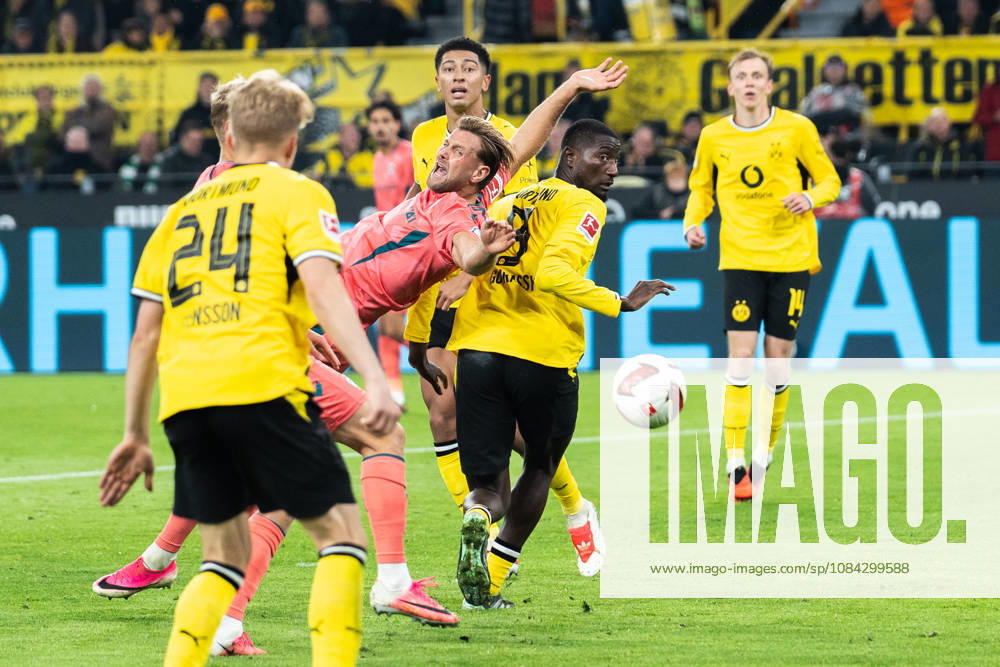 Deutschland: 1. Bundesliga 2026 2027, 5. Spieltag: Borussia Dortmund vs. Werder Bremen 09.10.2026 Signal Iduna Park (Nordrhein-Westfalen) Niclas Füllkrug ( 10) Serhou Guirassy (Borussia Dortmund, 9)
