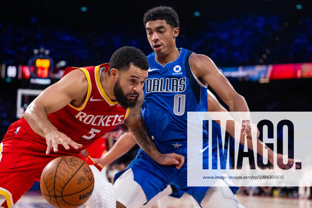 (261010) -- MACAO, Oct. 10, 2026 -- Fred VanVleet (L) of Houston Rockets vies with Max Christie of Dallas Mavericks during the 2026-2027 NBA, Basketball Herren, USA preseason game between Houston Rockets and Dallas Mavericks in Macao, south China, Oct. 9, 2026. ) (SP)CHINA-MACAO-BASKETBALL-NBA PRESEASON-ROCKETS VS MAVERICKS(CN) CheongxKamxKa