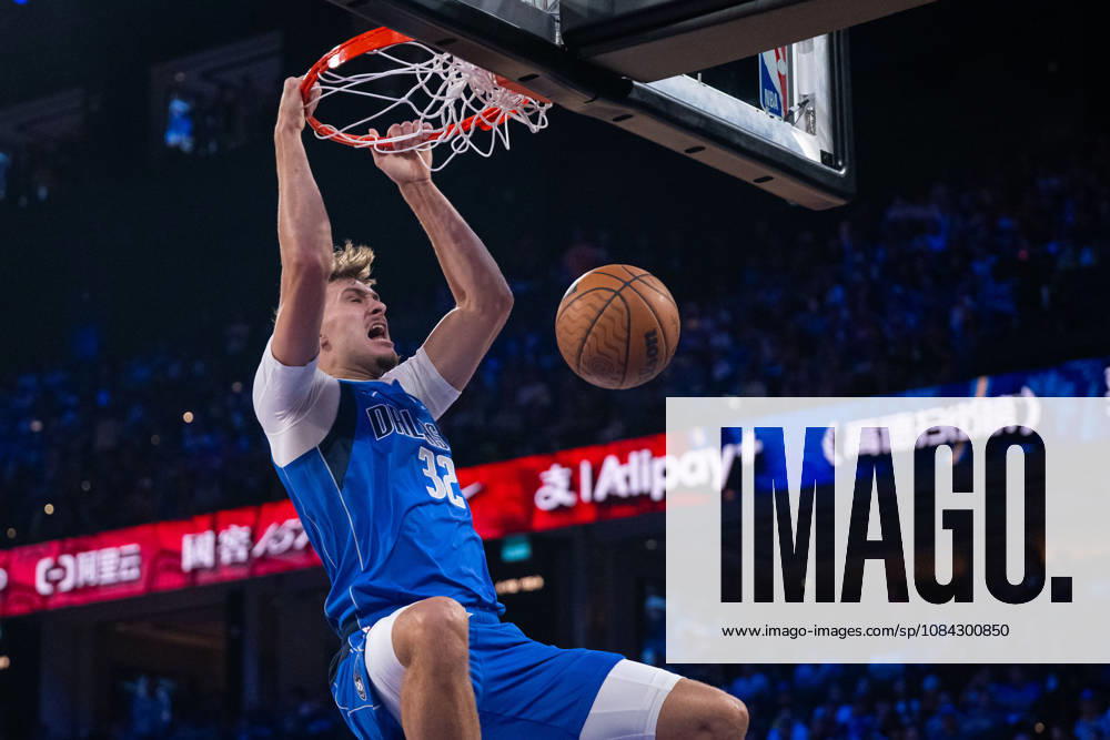 (261010) -- MACAO, Oct. 10, 2026 -- Cooper Flagg of Dallas Mavericks dunks during the 2026-2027 NBA, Basketball Herren, USA preseason game between Houston Rockets and Dallas Mavericks in Macao, south China, Oct. 9, 2026. ) (SP)CHINA-MACAO-BASKETBALL-NBA PRESEASON-ROCKETS VS MAVERICKS(CN) CheongxKamxKa