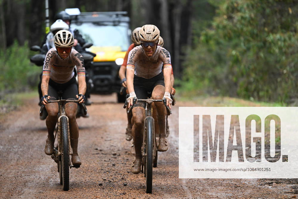 2026 UCI Gravel World Championships Picture by Zac Williams SWpix.com - 10 10 2026 - Cycling - 2026 UCI Gravel World Championships - Nannup, Western Australia, Australia - Womens Elite - The lead group, Germany