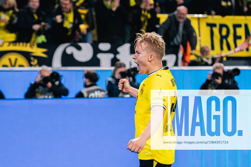 Borussia Dortmund v SV Werder Bremen - Bundesliga 2026 27 Daniel Svensson of Borussia Dortmund celebrates his goal during the Bundesliga match between Borussia Dortmund and SV Werder Bremen at Signal Iduna Park in Dortmund, Germany, on October 9, 2026. Dortmund Germany