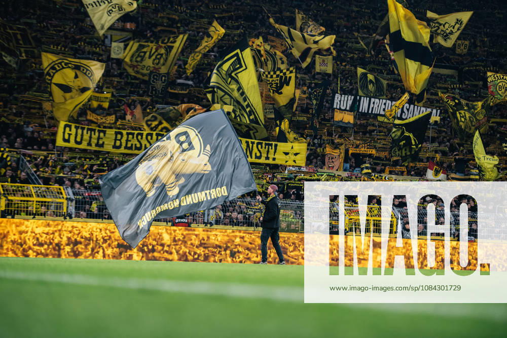 Borussia Dortmund v SV Werder Bremen - Bundesliga 2026 27 Borussia Dortmund fans gather before the Bundesliga match between Borussia Dortmund and SV Werder Bremen at Signal Iduna Park in Dortmund, Germany, on October 9, 2026. Dortmund Germany