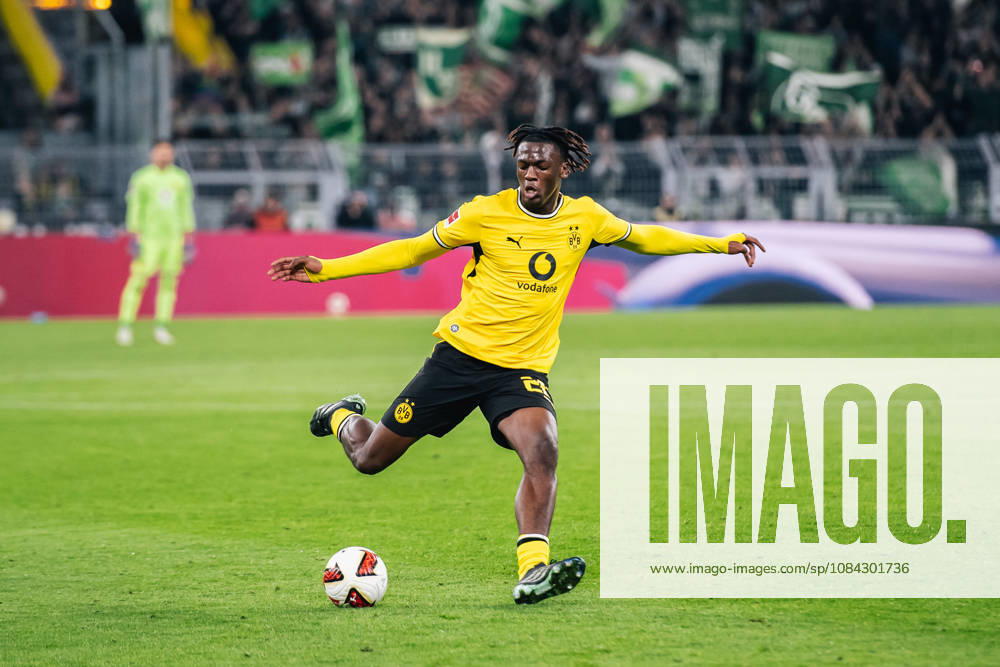 Borussia Dortmund v SV Werder Bremen - Bundesliga 2026 27 Joane Gadou of Borussia Dortmund in action during the Bundesliga match between Borussia Dortmund and SV Werder Bremen at Signal Iduna Park in Dortmund, Germany, on October 9, 2026. Dortmund Germany