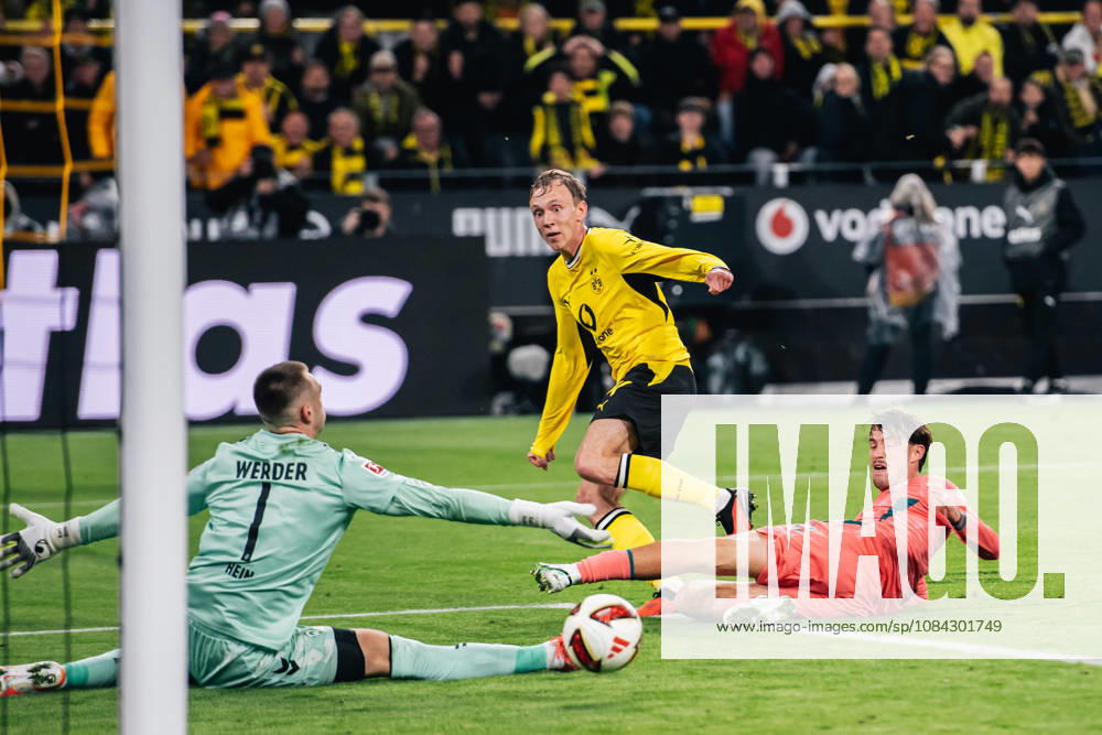Borussia Dortmund v SV Werder Bremen - Bundesliga 2026 27 Maximilian Beier of Borussia Dortmund in action during the Bundesliga match between Borussia Dortmund and SV Werder Bremen at Signal Iduna Park in Dortmund, Germany, on October 9, 2026. Dortmund Germany