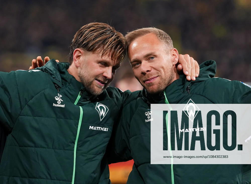 Niclas Fuellkrug (SV Werder Bremen, 10) und Alexander Schlager (SV Werder Bremen, 30) nach dem Spiel. GER, Borussia Dortmund vs SV Werder Bremen, 1. Bundesliga, 5. Spieltag, Saison 2026-27, SIGNAL IDUNA PARK, Dortmund, 09.10.2026 DFL REGULATIONS PROHIBIT ANY USE OF PHOTOGRAPHS AS IMAGE SEQUENCES AND OR QUASI-VIDEO Borussia Dortmund vs SV Werder Bremen, 1. Bundesliga, 5. Spieltag, Saison 2026-27, 09.10.2026 Dortmund