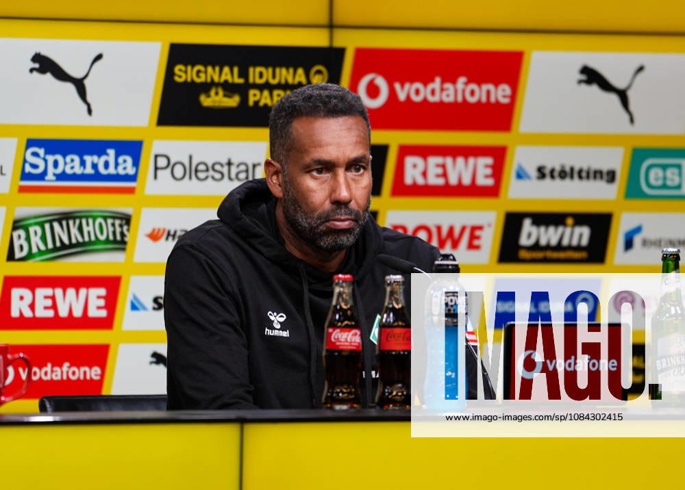Daniel Thioune (SV Werder Bremen, Cheftrainer) spricht bei der Pressekonferenz nach dem Spiel mit den Medienvertretern. GER, Borussia Dortmund vs SV Werder Bremen, 1. Bundesliga, 5. Spieltag, Saison 2026-27, SIGNAL IDUNA PARK, Dortmund, 09.10.2026 DFL REGULATIONS PROHIBIT ANY USE OF PHOTOGRAPHS AS IMAGE SEQUENCES AND OR QUASI-VIDEO Borussia Dortmund vs SV Werder Bremen, 1. Bundesliga, 5. Spieltag, Saison 2026-27, 09.10.2026 Dortmund