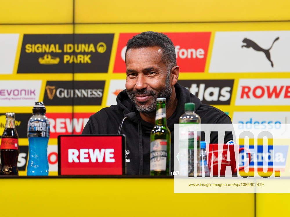 Daniel Thioune (SV Werder Bremen, Cheftrainer) spricht bei der Pressekonferenz nach dem Spiel mit den Medienvertretern. GER, Borussia Dortmund vs SV Werder Bremen, 1. Bundesliga, 5. Spieltag, Saison 2026-27, SIGNAL IDUNA PARK, Dortmund, 09.10.2026 DFL REGULATIONS PROHIBIT ANY USE OF PHOTOGRAPHS AS IMAGE SEQUENCES AND OR QUASI-VIDEO Borussia Dortmund vs SV Werder Bremen, 1. Bundesliga, 5. Spieltag, Saison 2026-27, 09.10.2026 Dortmund