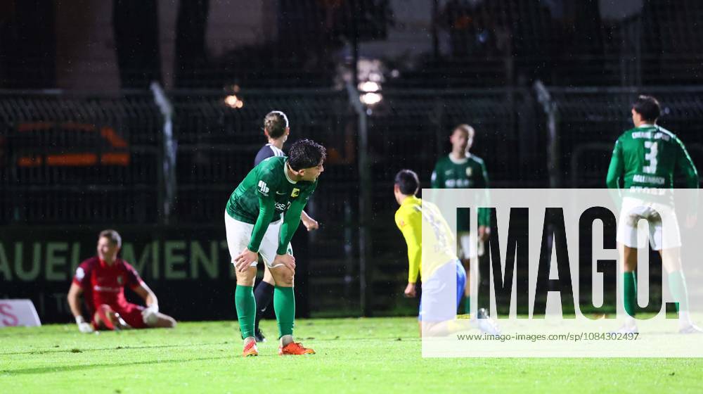 Leipzig, 09.10.2026, Alfred-Kunze-Sportpark, Fußball, Regionalliga NO, Spieltag 12 , BSG Chemie Leipzig vs. FSV 63 Luckenwalde , Im Bild : Enttäuscvhte Chemiker nach derm zweiten Gegentor ,